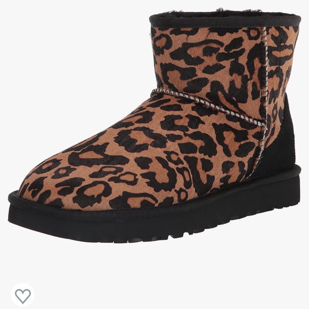Brand new in box women’s size 7 uggs
